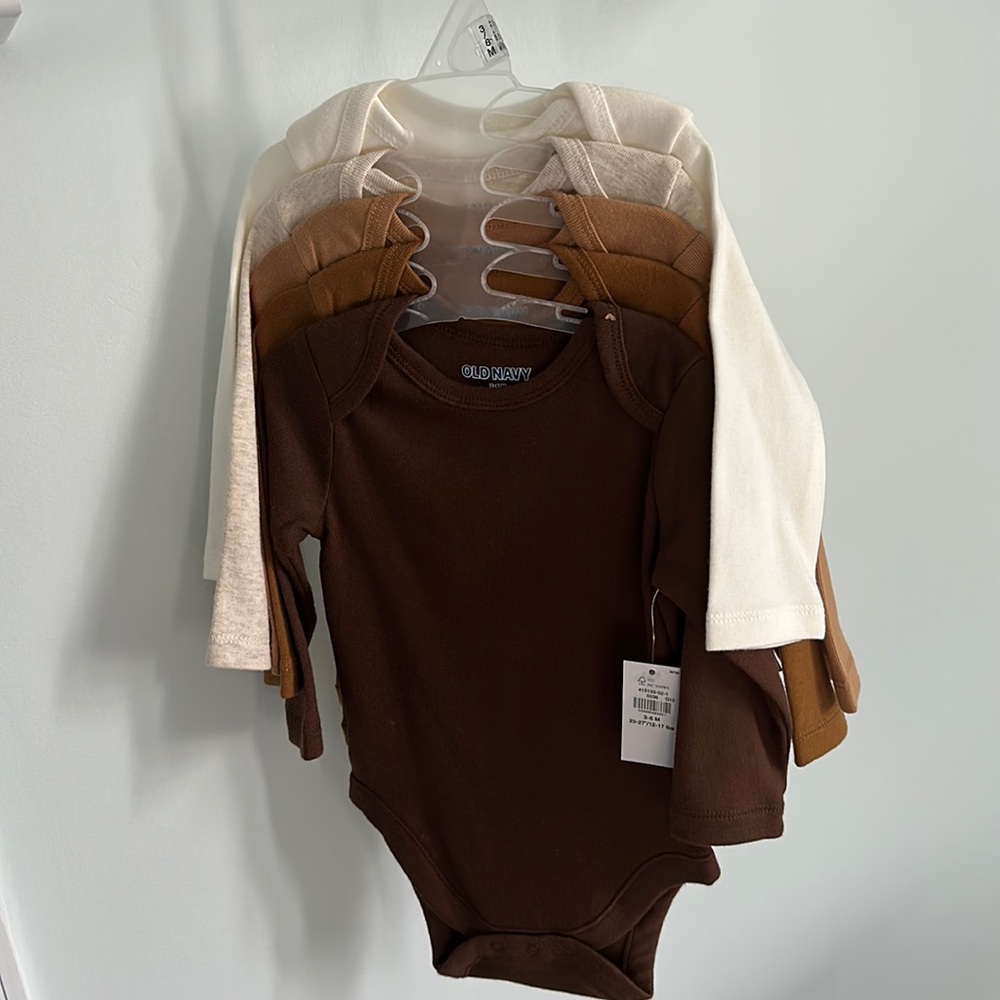 Old Navy Unisex Long-Sleeve Bodysuit 5-Pack for Baby -  3-6M NWT